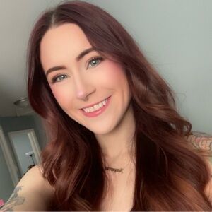 Meet your Posher, Lauren :D